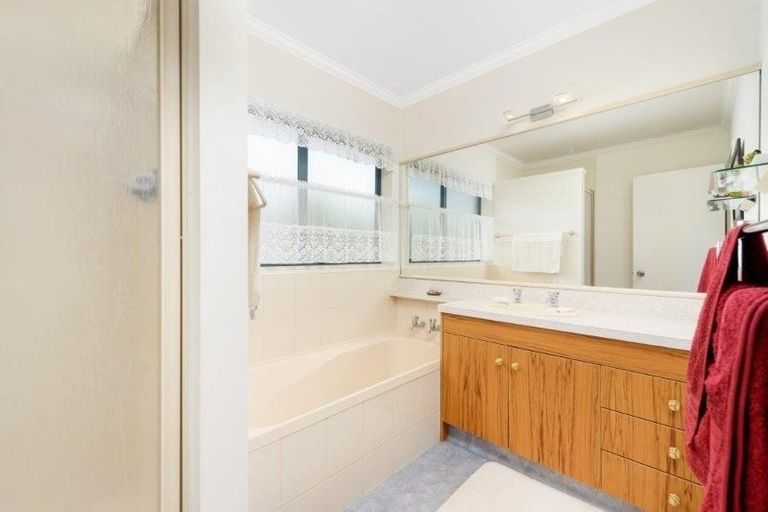 Photo of property in 30 Oleander Lane, Mount Maunganui, 3116