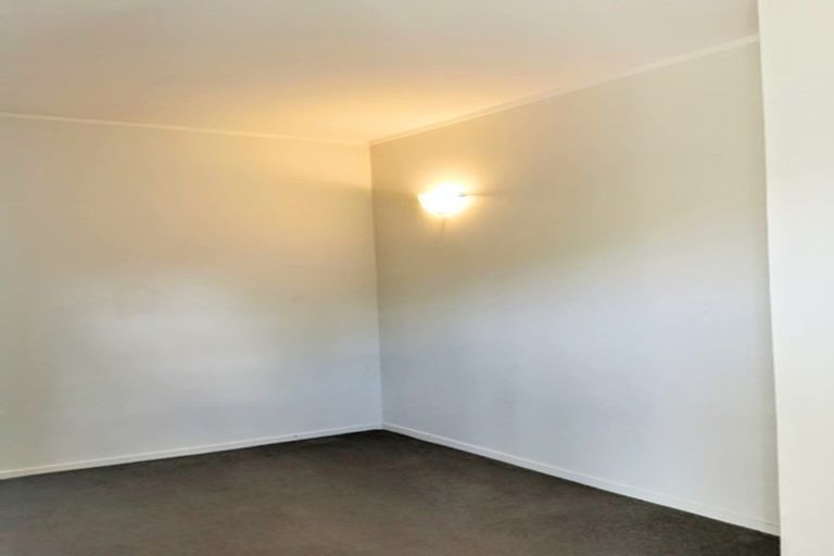 Photo of property in 5/19a Forrest Hill Road, Milford, Auckland, 0620