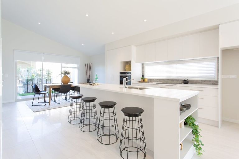 Photo of property in 37 Saint Pauls Drive, Brookfield, Tauranga, 3110