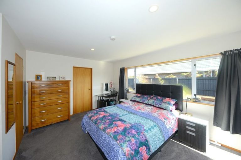 Photo of property in 49 Queenspark Drive, Parklands, Christchurch, 8083
