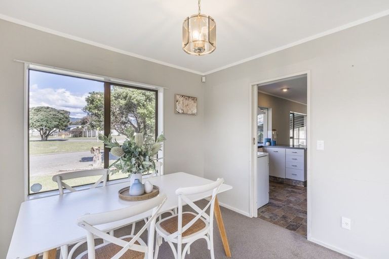Photo of property in 45 Olive Terrace, Paraparaumu Beach, Paraparaumu, 5032