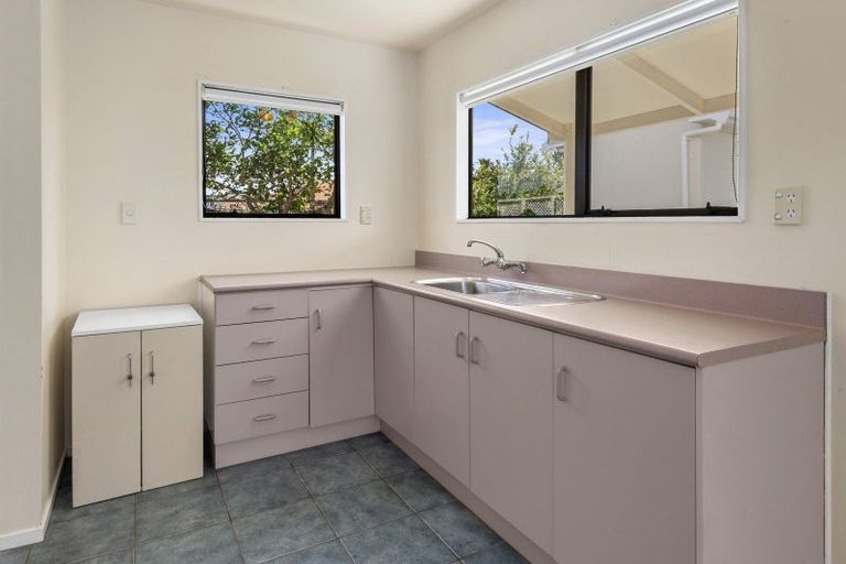 Photo of property in 2 Graham Street, One Tree Point, 0118