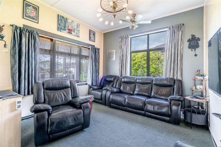 Photo of property in 16 Irving Street, Gore, 9710