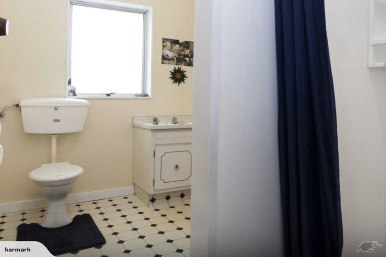 Photo of property in 2/139 Weston Road, St Albans, Christchurch, 8052