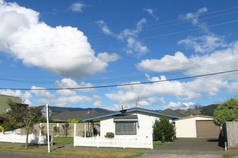 Photo of property in 82 Mcparland Street, Elderslea, Upper Hutt, 5018