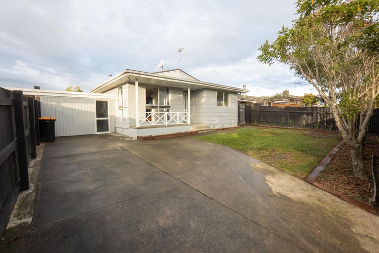 Photo of property in 11 Amberley Avenue, Westbrook, Palmerston North, 4412