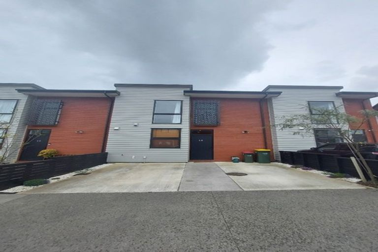 Photo of property in 13 Fermi Lane, Papakura, 2110