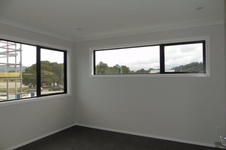 Photo of property in 35 Doug Jensen Street, Wallaceville, Upper Hutt, 5018