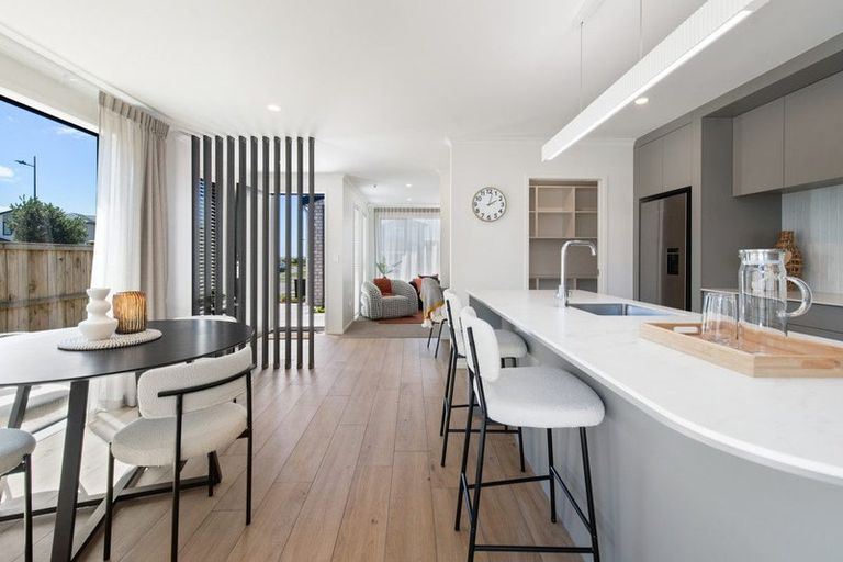 Photo of property in 15 Kaitiaki Drive, Clarks Beach, 2122