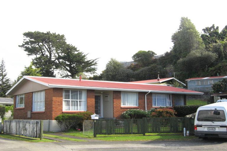 Photo of property in 22 Regent Place, Blagdon, New Plymouth, 4310