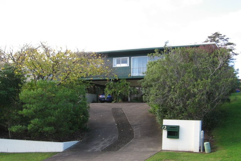 Photo of property in 13 Landop Terrace, Howick, Auckland, 2014