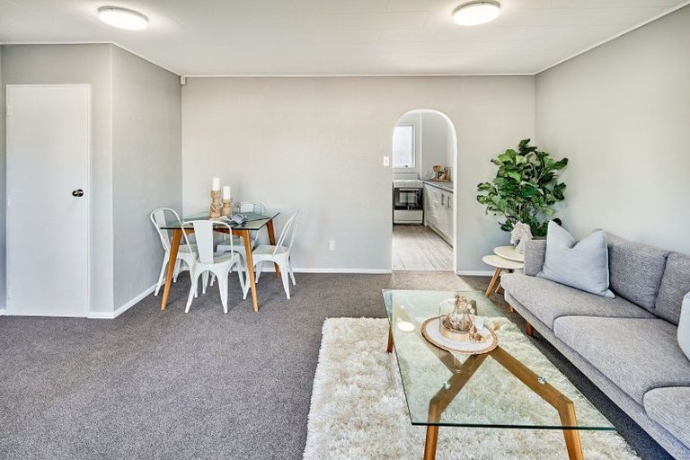 Photo of property in 8f Montgomery Crescent, Clouston Park, Upper Hutt, 5018