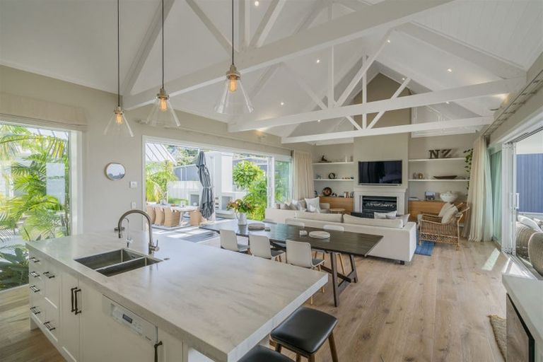 Photo of property in 14 Bay View Terrace, Tairua, 3508