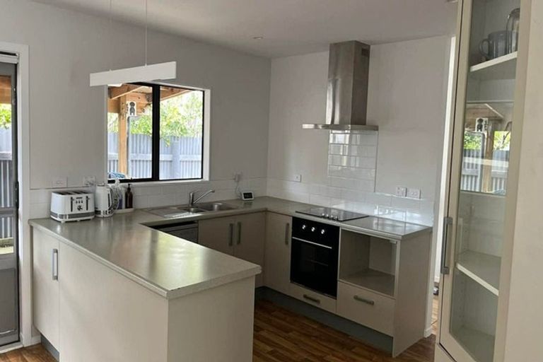 Photo of property in 5a Hetley Crescent, Taradale, Napier, 4112