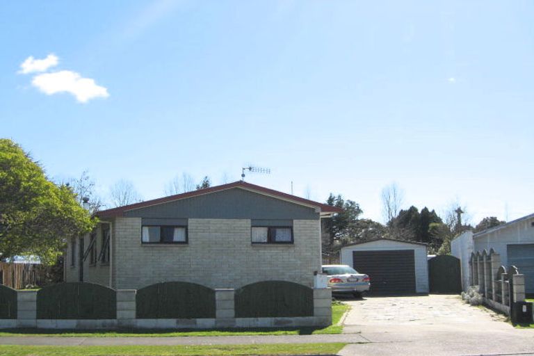 Photo of property in 2 Leeton Drive, Waipukurau, 4200