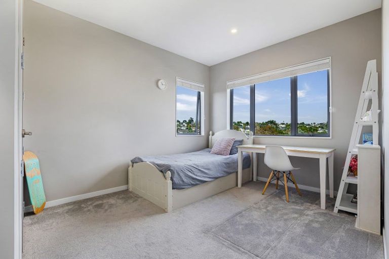 Photo of property in 4 Carex Way, Long Bay, Auckland, 0630