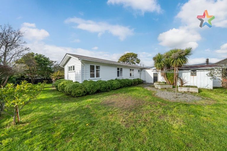 Photo of property in 3 Totara Street, Wainuiomata, Lower Hutt, 5014