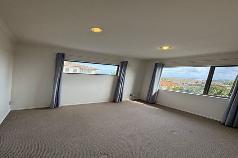 Photo of property in 12 Mangerton Lane, East Tamaki Heights, Auckland, 2016