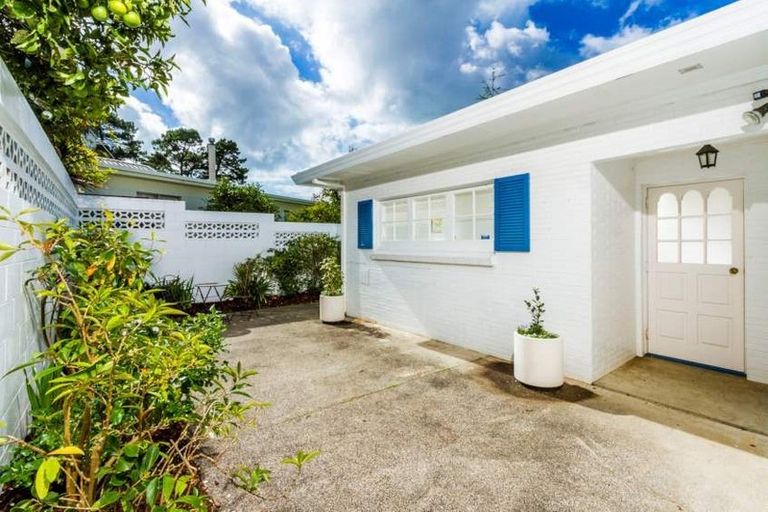 Photo of property in 78 Becroft Drive, Forrest Hill, Auckland, 0620