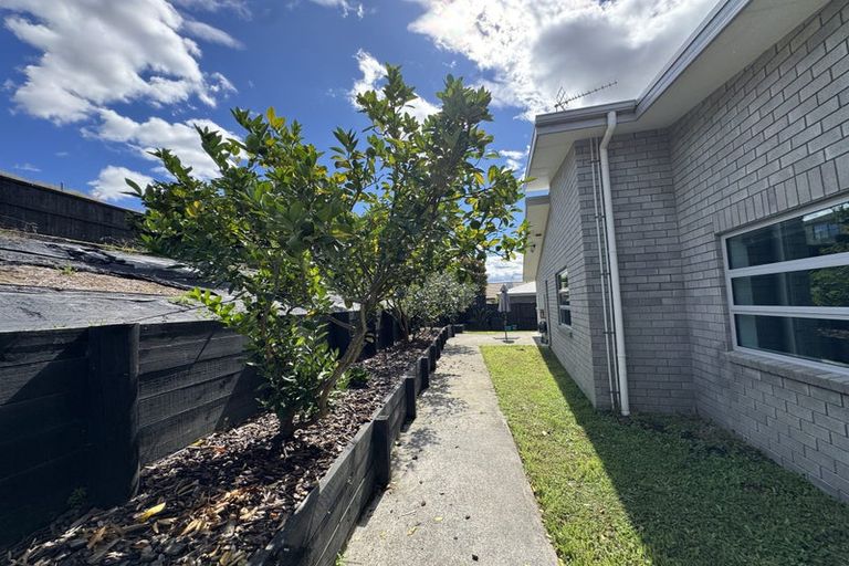 Photo of property in 17 Denham Court, Flagstaff, Hamilton, 3210