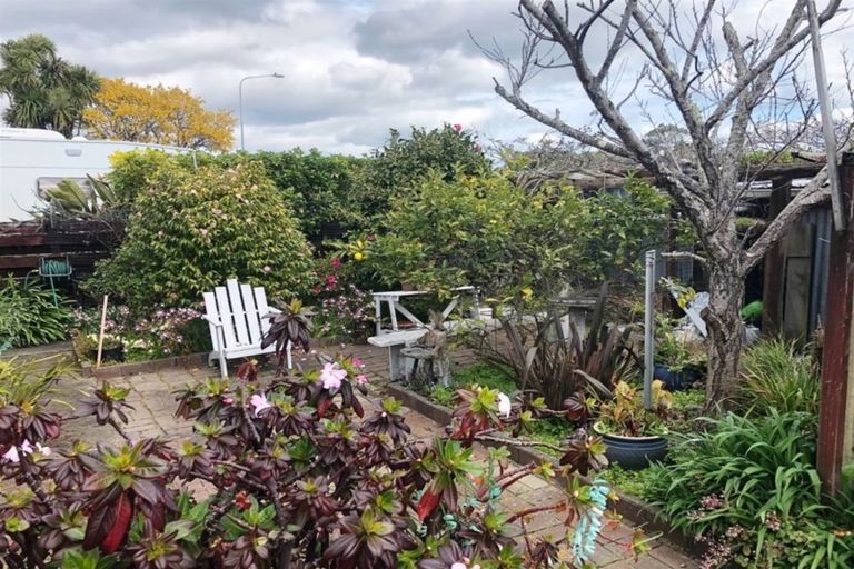 Photo of property in 13 Oriwa Street, Waikanae, 5036