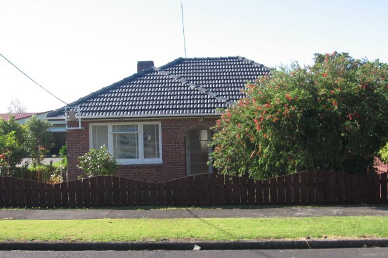 Photo of property in 3/16 Karaka Street, New Lynn, Auckland, 0600