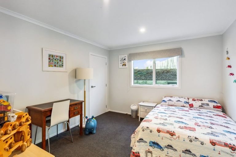 Photo of property in 156 Field Way, Waikanae Beach, Waikanae, 5036