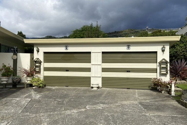 Photo of property in 12 Dorset Street, Picton, 7220