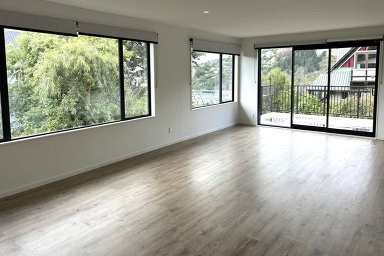 Photo of property in 49 Moncks Spur Road, Redcliffs, Christchurch, 8081