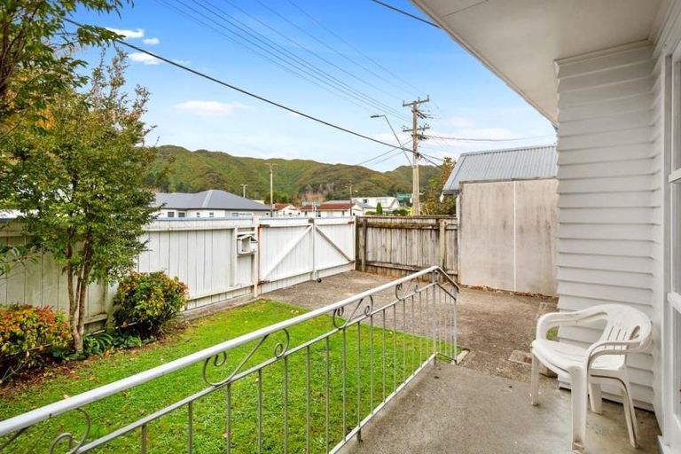 Photo of property in 329 Waiwhetu Road, Fairfield, Lower Hutt, 5011