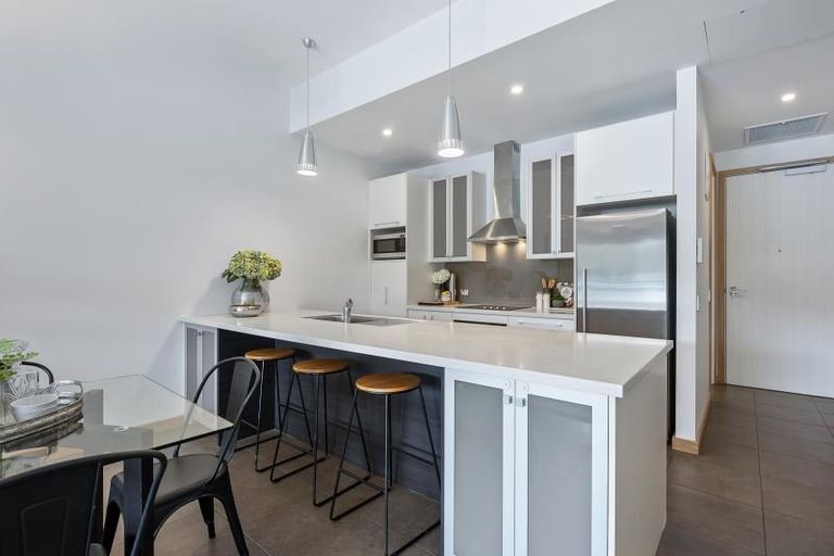 Photo of property in Urbis Apartments, 5/5 Raroa Road, Hutt Central, Lower Hutt, 5010