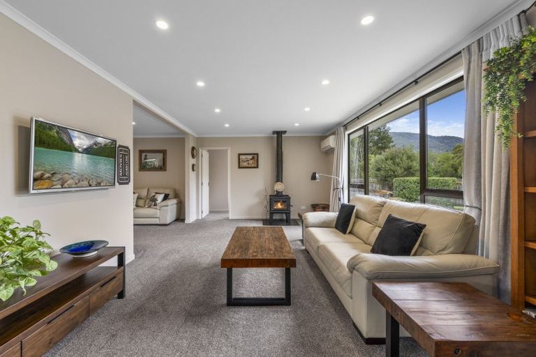 Photo of property in 6b Lady Cobham Grove, Anakiwa, Picton, 7281