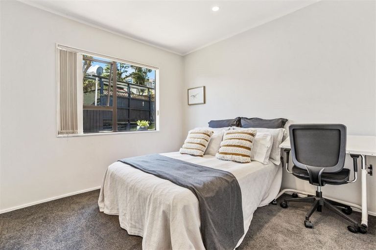 Photo of property in 25a Wallace Road, Ranui, Auckland, 0612