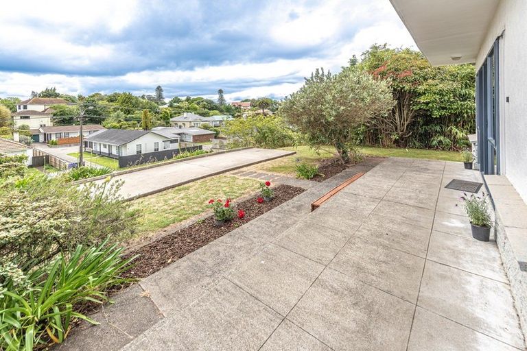Photo of property in 73 Great North Road, Saint Johns Hill, Whanganui, 4501