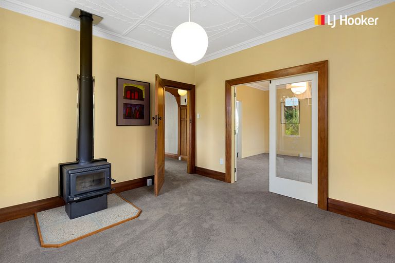Photo of property in 24 Springhill Road, Mornington, Dunedin, 9011