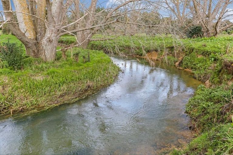 Photo of property in 42 Bream Revel Way, Karaka, Papakura, 2580