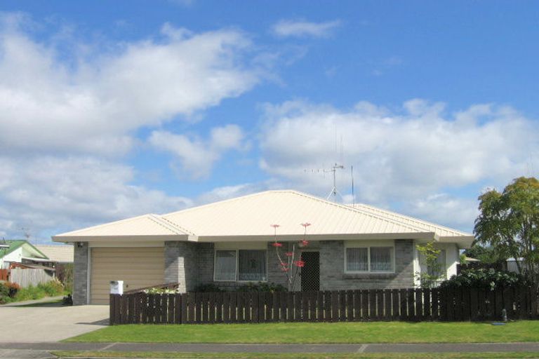 Photo of property in 15a Matavai Street, Mount Maunganui, 3116