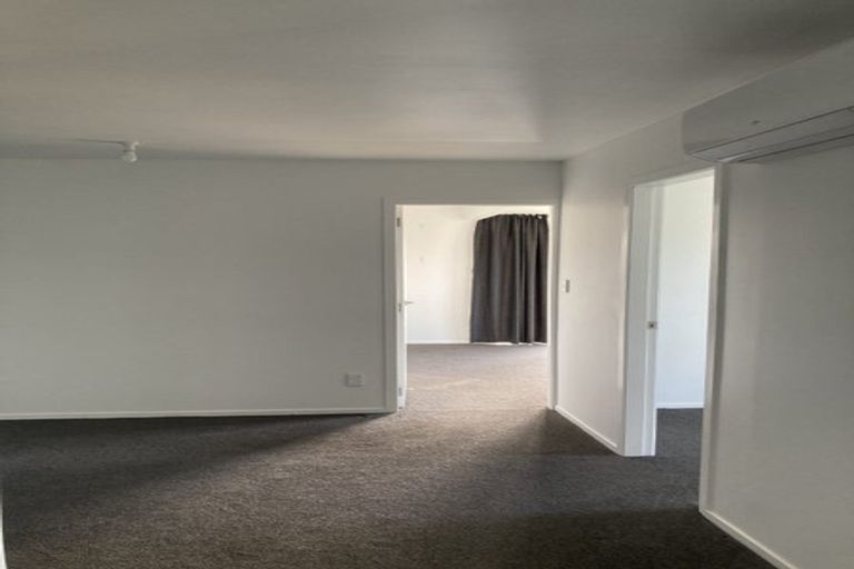 Photo of property in 27 Eskdale Road, Papakowhai, Porirua, 5024