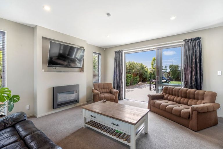 Photo of property in 10 Pahua Street, Pegasus, 7612