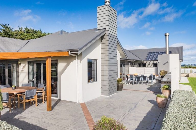 Photo of property in 2757 State Highway 1, Rongotea, Palmerston North, 4479