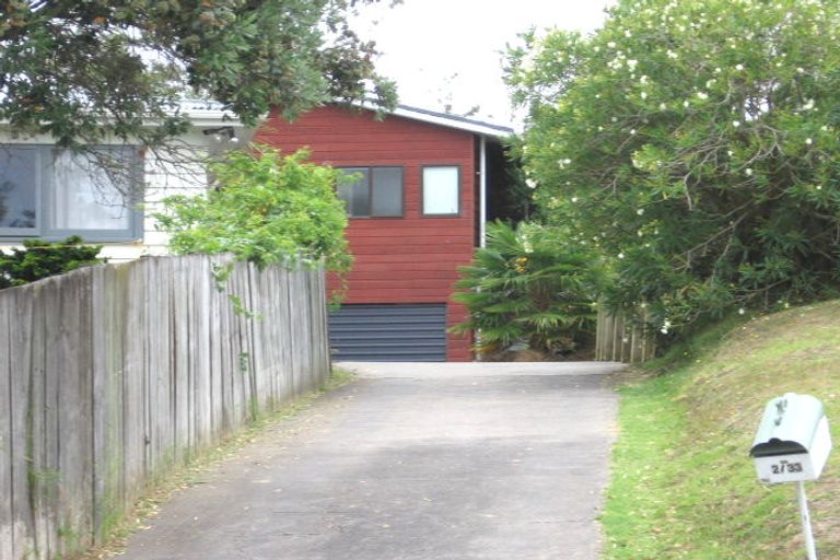 Photo of property in 2/35 Roberts Road, Glenfield, Auckland, 0629
