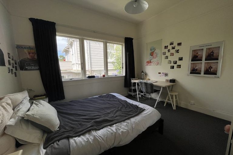 Photo of property in 151 Kelburn Parade, Kelburn, Wellington, 6012