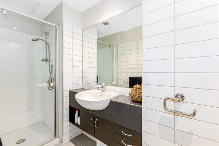 Photo of property in Kate Sheppard Apartments, 7e/42 Molesworth Street, Thorndon, Wellington, 6011
