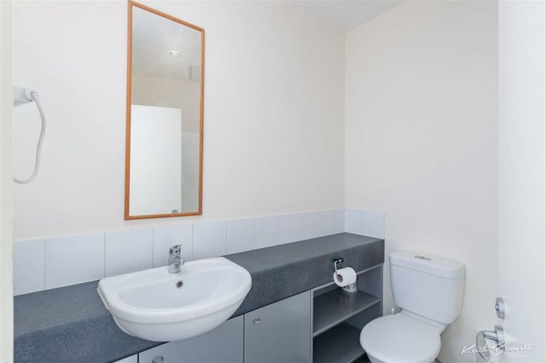 Photo of property in Hume House, 9/152 The Terrace, Wellington Central, Wellington, 6011