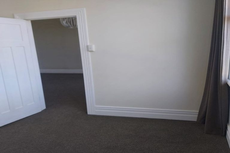 Photo of property in 2 Hinemoa Street, Birkenhead, Auckland, 0626