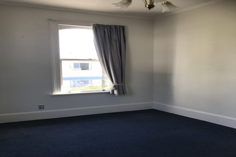 Photo of property in 7a Hawker Street, Mount Victoria, Wellington, 6011