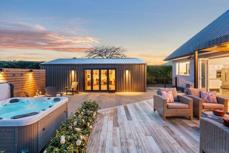 Photo of property in 18 Thames Street, Mosgiel, 9024