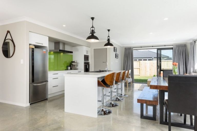 Photo of property in 9 Kayelene Place, Omokoroa, 3114