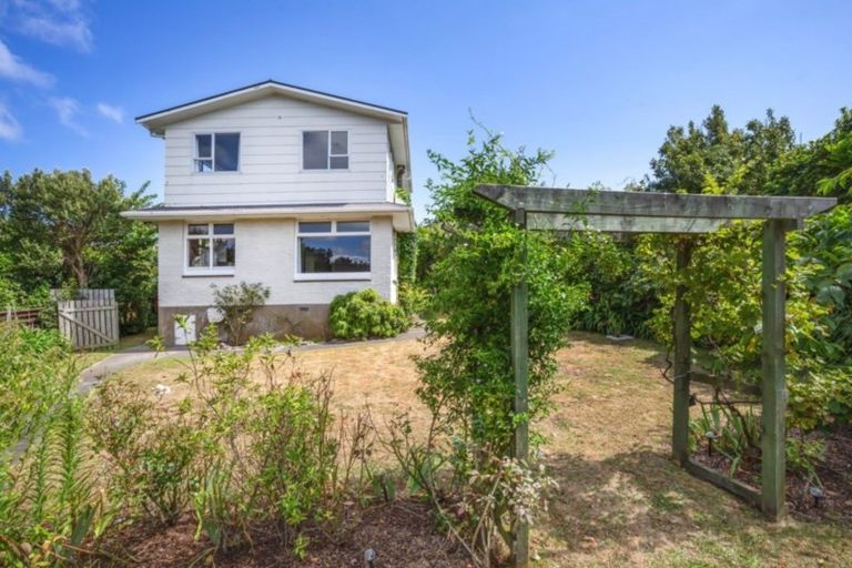 Photo of property in 8 Kotipu Place, Pukerua Bay, 5026