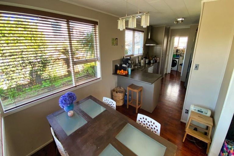Photo of property in 25 Whitford Road, Howick, Auckland, 2014